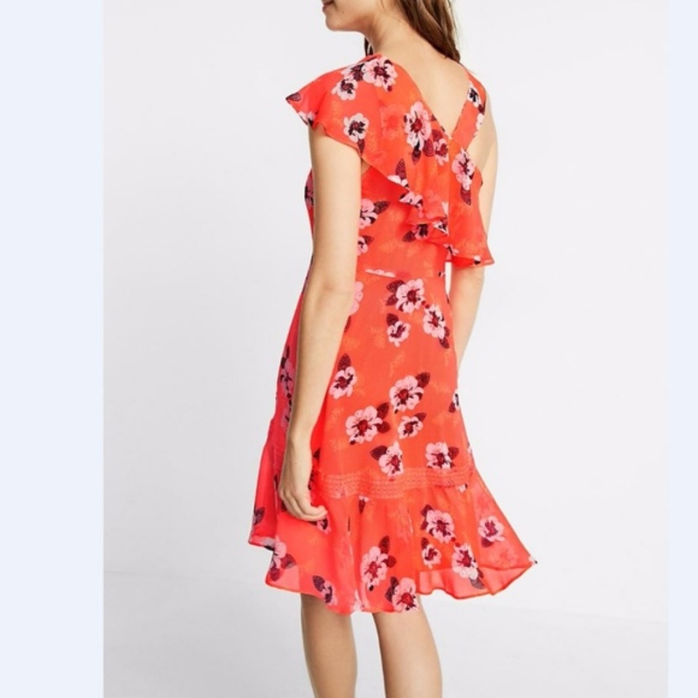 NWT! Express Floral Ruffle Dress - Size 0 - Picture 3 of 7